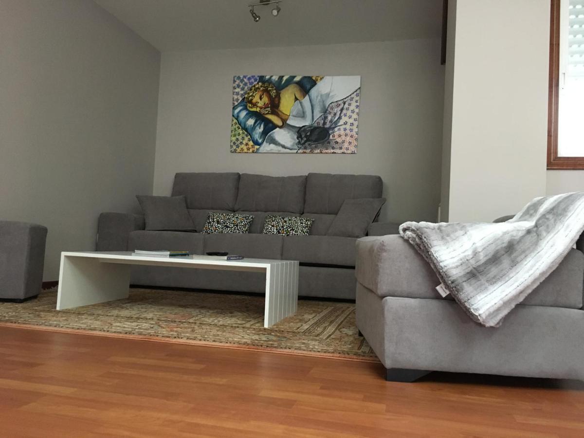 Duplex Rosalia De Castro. Ribadavia Apartment Bagian luar foto